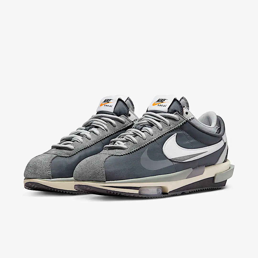 Nike Zoom Cortez SP sacai Iron Grey, Iron Grey/Dark Grey/White (DQ0581-001)