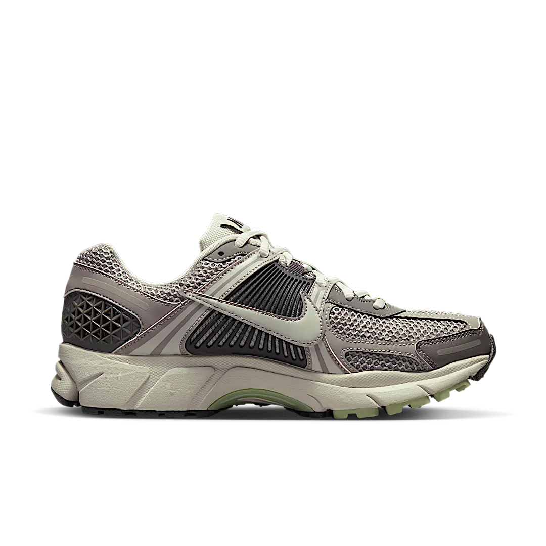 Nike Zoom Vomero 5 Cobblestone Flat Pewter, Cobblestone/Flat Pewter-Light Bone (FB8825-001)