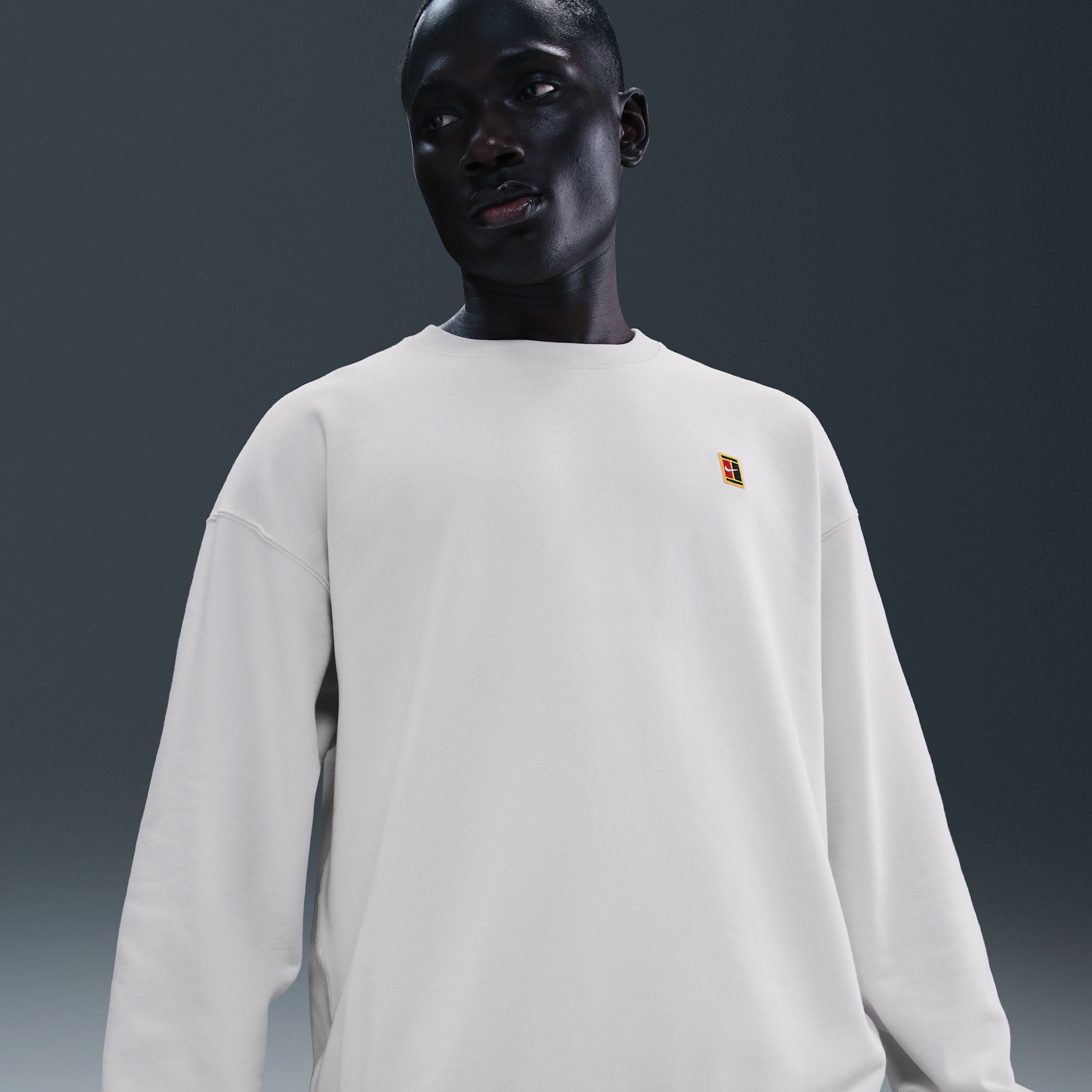 NikeCourt Men's French Terry Crewneck Top Phantom
