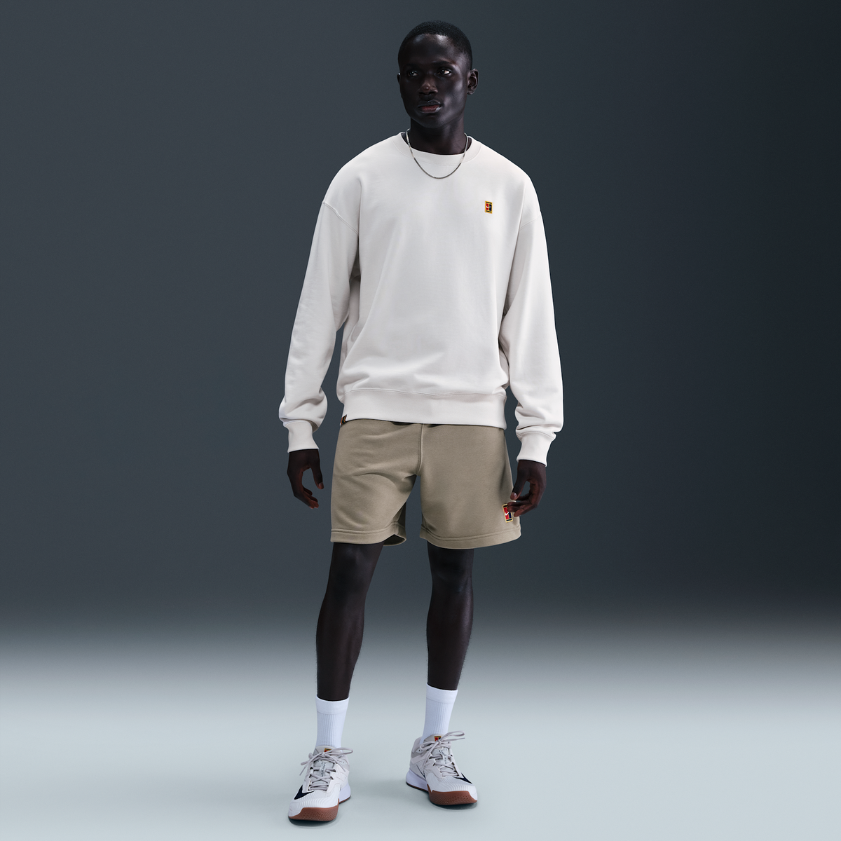 NikeCourt Men's French Terry Crewneck Top Phantom