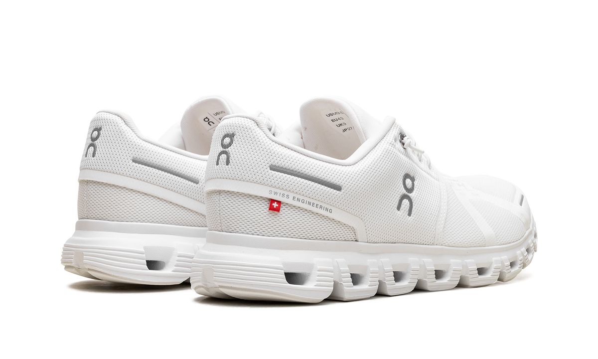 On Running Cloud 6 All White