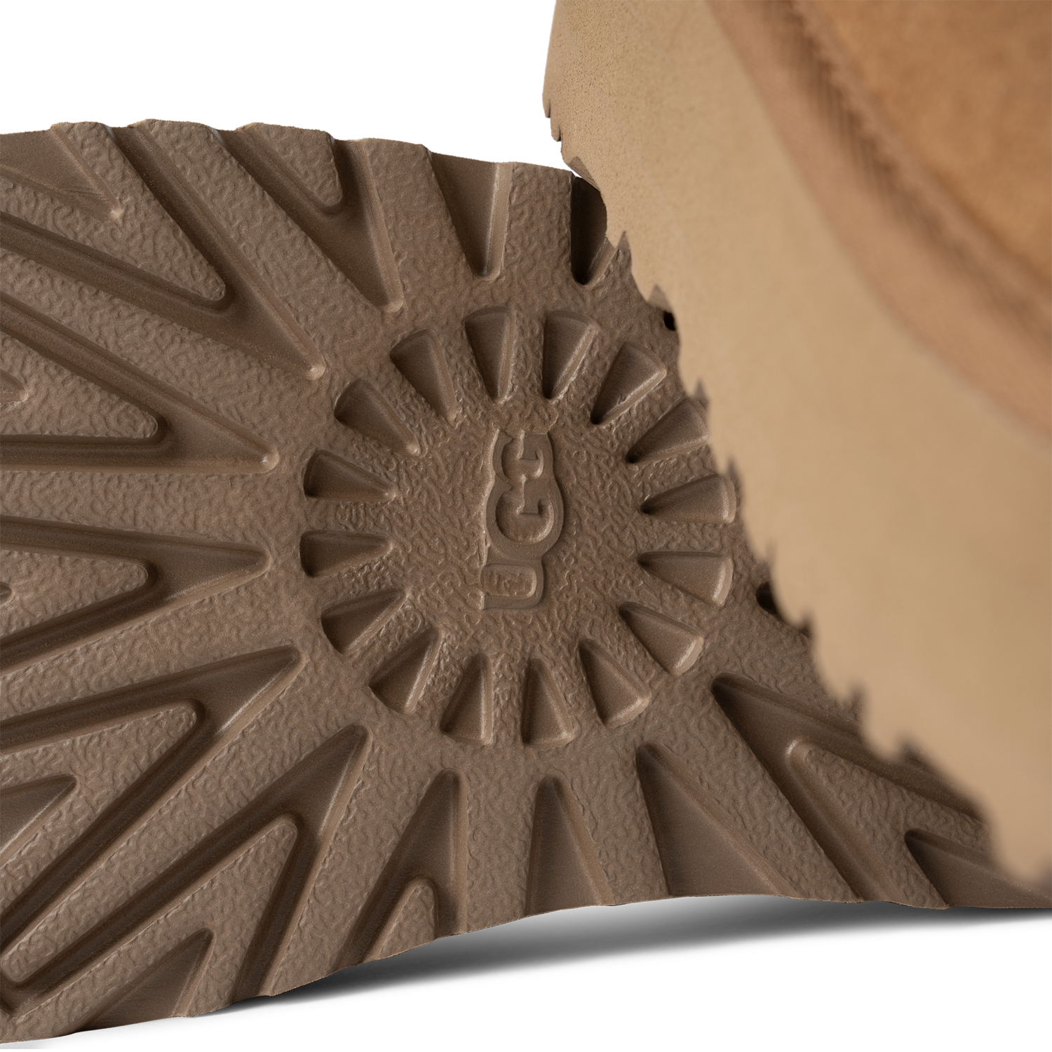 UGG Classic Ultra Mini Platform Boot Chestnut (Kids) - Sneak