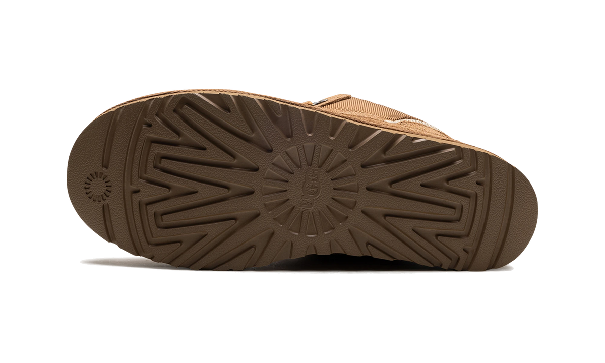 UGG Lowmel Chestnut