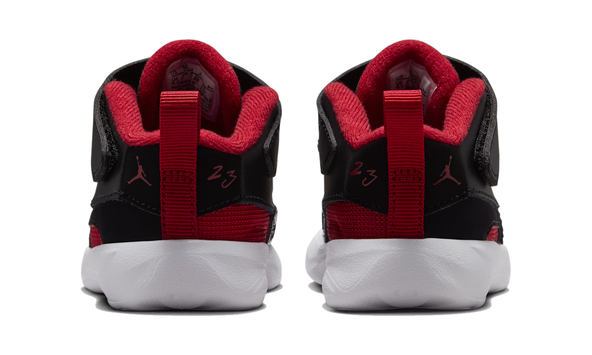 Air Jordan Max Aura 7 Black/White/Varsity Red
