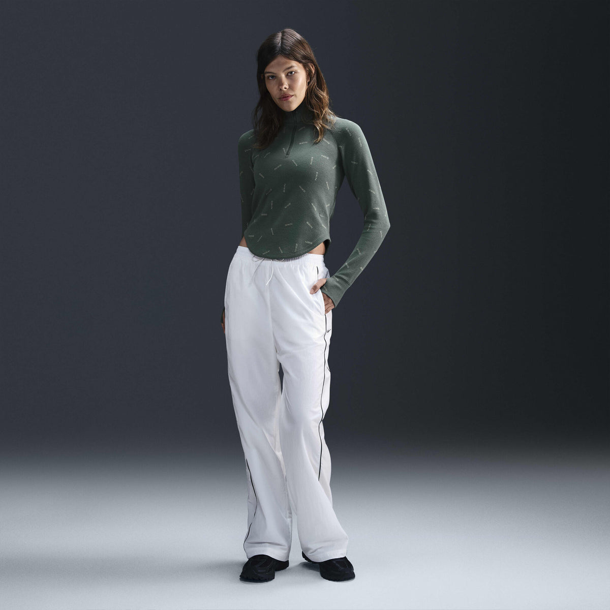 Nike Sportswear Collection Slim 1/2-Zip Long-Sleeve Logo Top Vintage Green/Light Army/Vintage Green - Sneak
