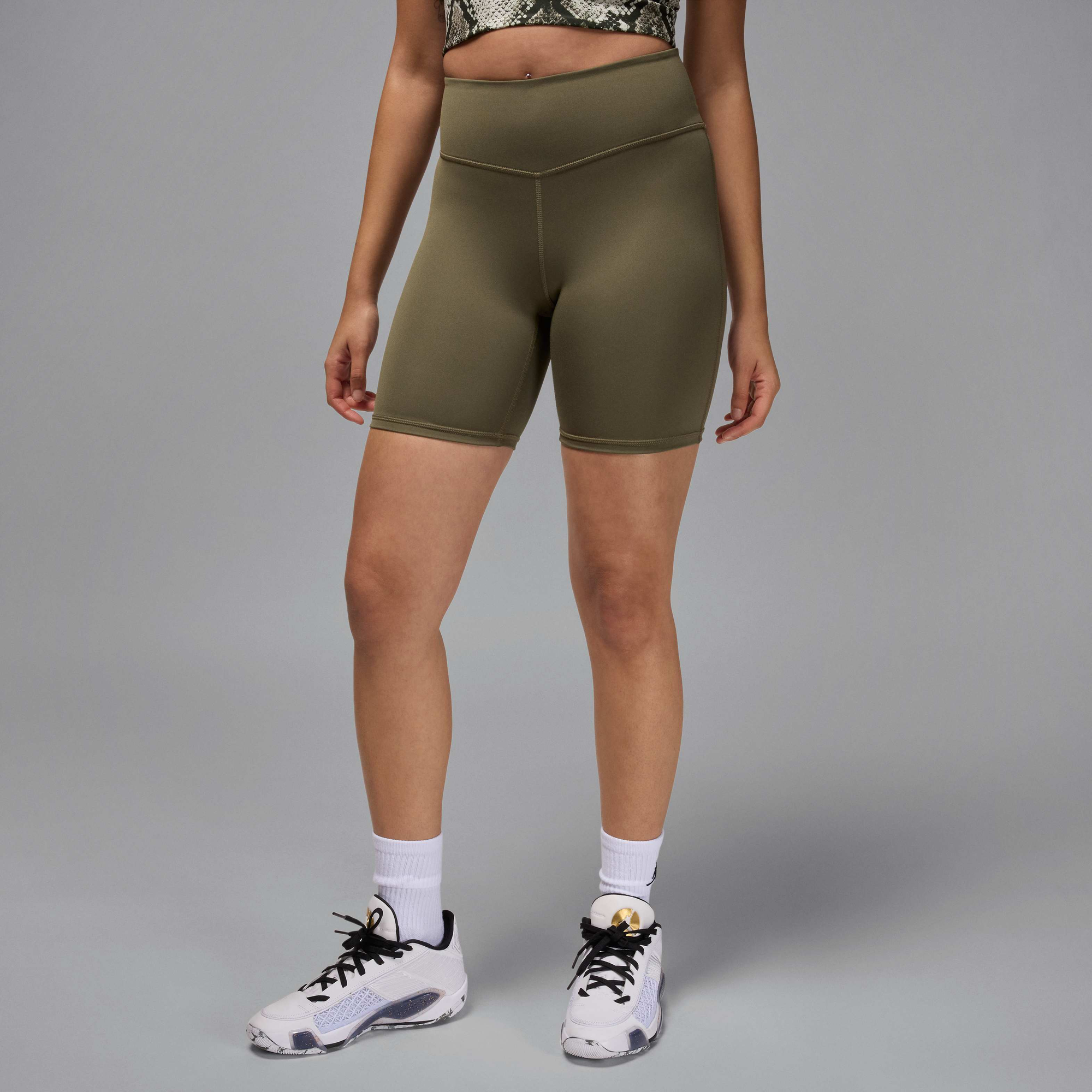 Air Jordan Sport High-Waisted 18cm (approx.) Bike Shorts Medium Olive/White