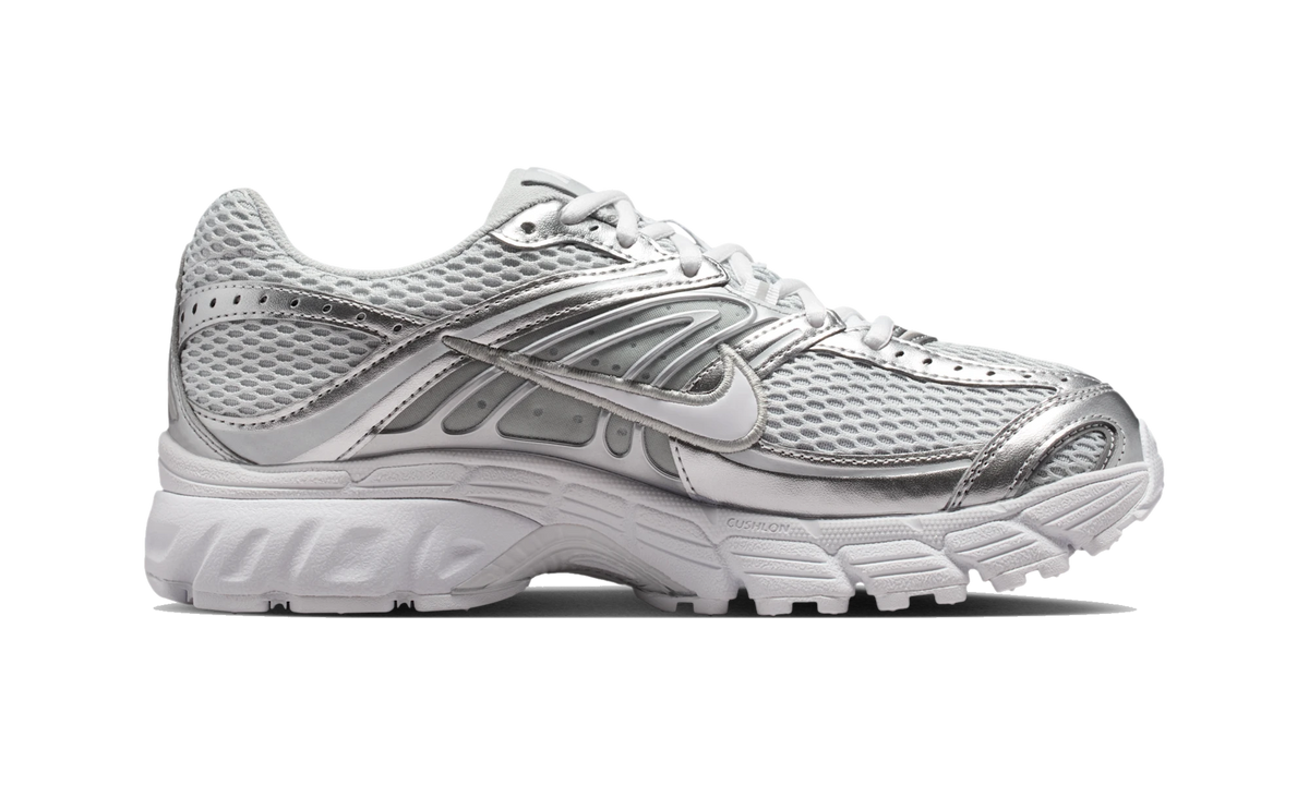 Nike Air Max Moto 2K shoes with reflective accents Grey Fog/Metallic Silver/White