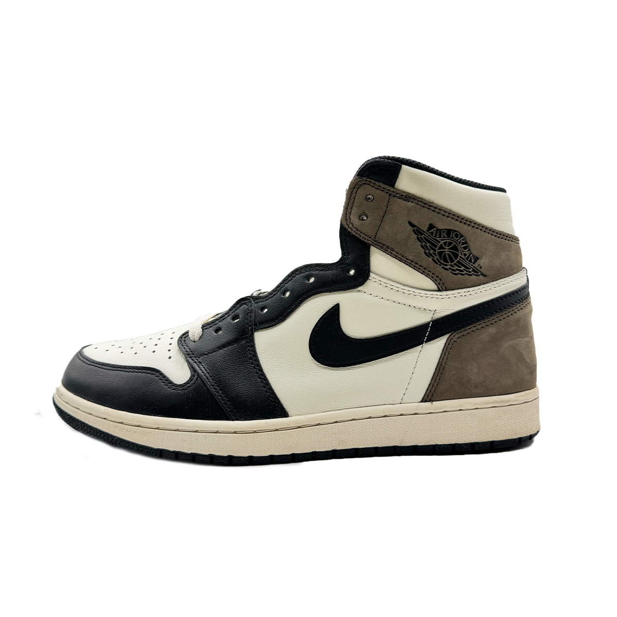 Air Jordan 1 Retro High Dark Mocha (Käytetty)