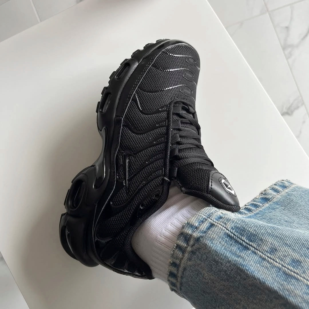 Nike Air Max Plus Triple Black